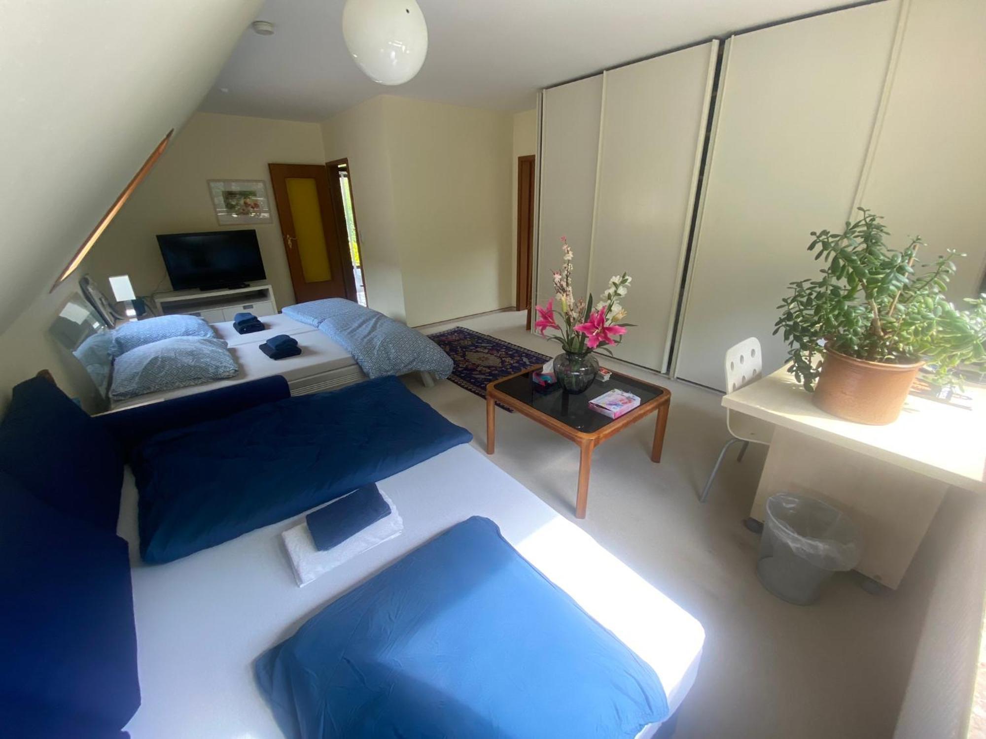 Gartenblick-Oase: Obergeschosswohnung In Hamburg Bagian luar foto