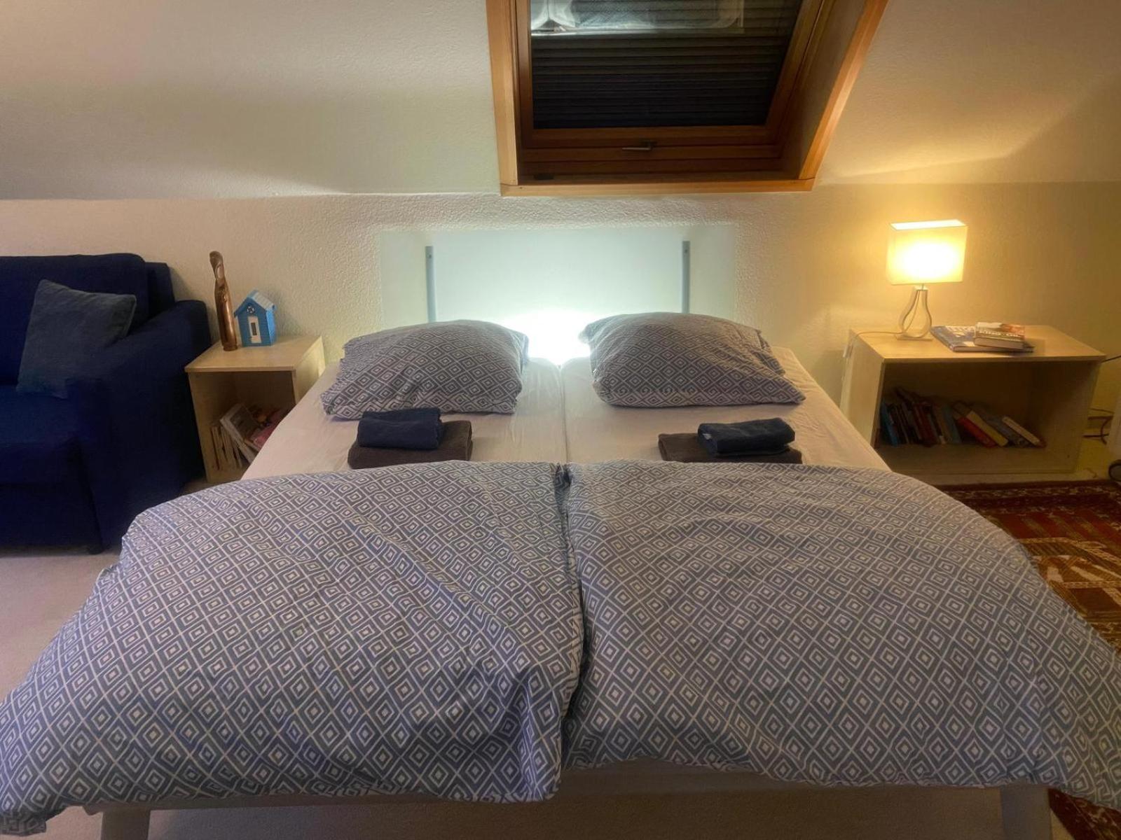 Gartenblick-Oase: Obergeschosswohnung In Hamburg Bagian luar foto