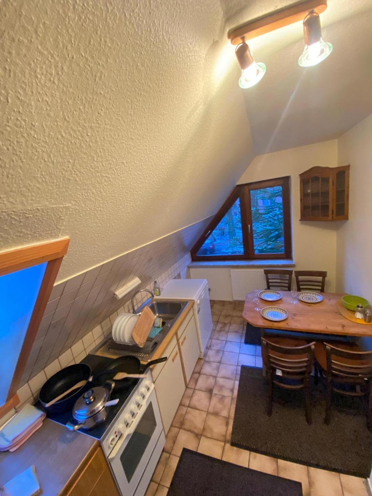 Gartenblick-Oase: Obergeschosswohnung In Hamburg Bagian luar foto
