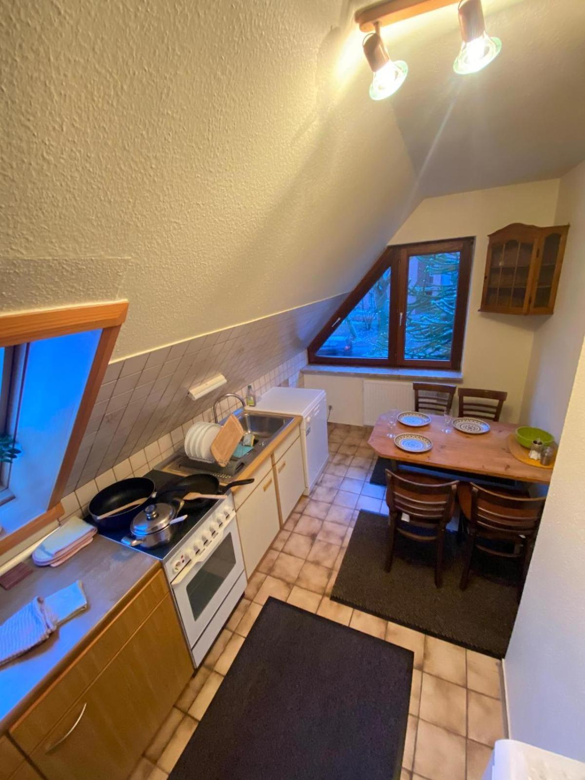 Gartenblick-Oase: Obergeschosswohnung In Hamburg Bagian luar foto